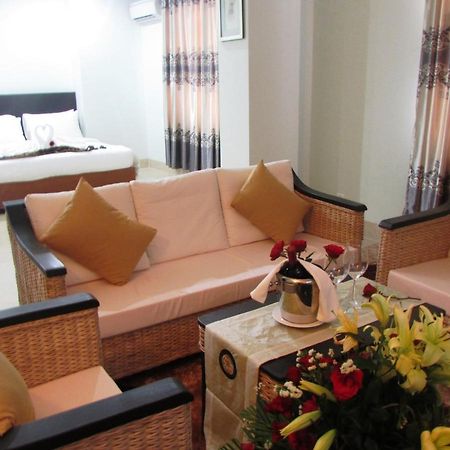 Sen Han Hotel Phnom Penh Dış mekan fotoğraf
