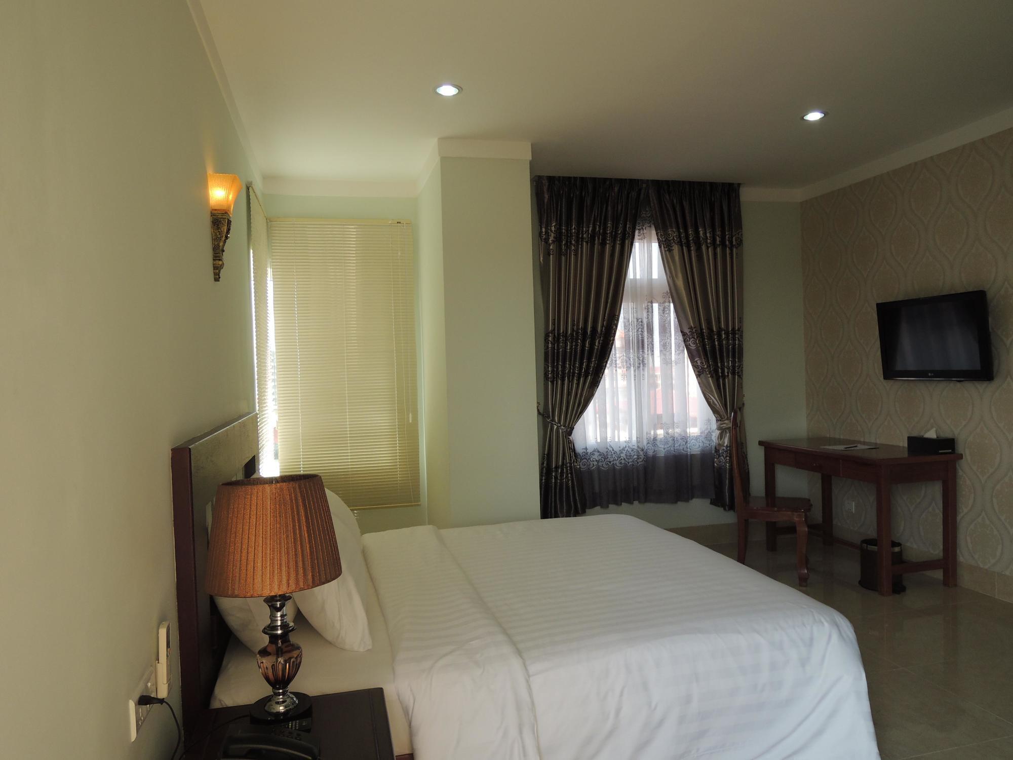 Sen Han Hotel Phnom Penh Dış mekan fotoğraf