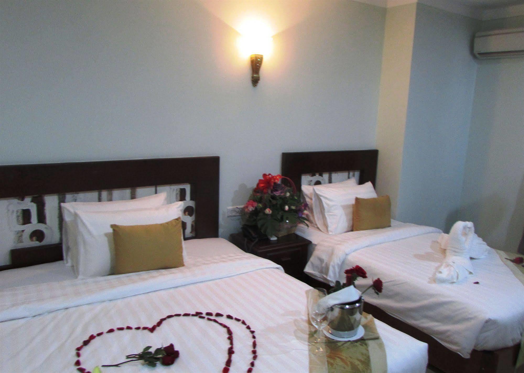 Sen Han Hotel Phnom Penh Dış mekan fotoğraf