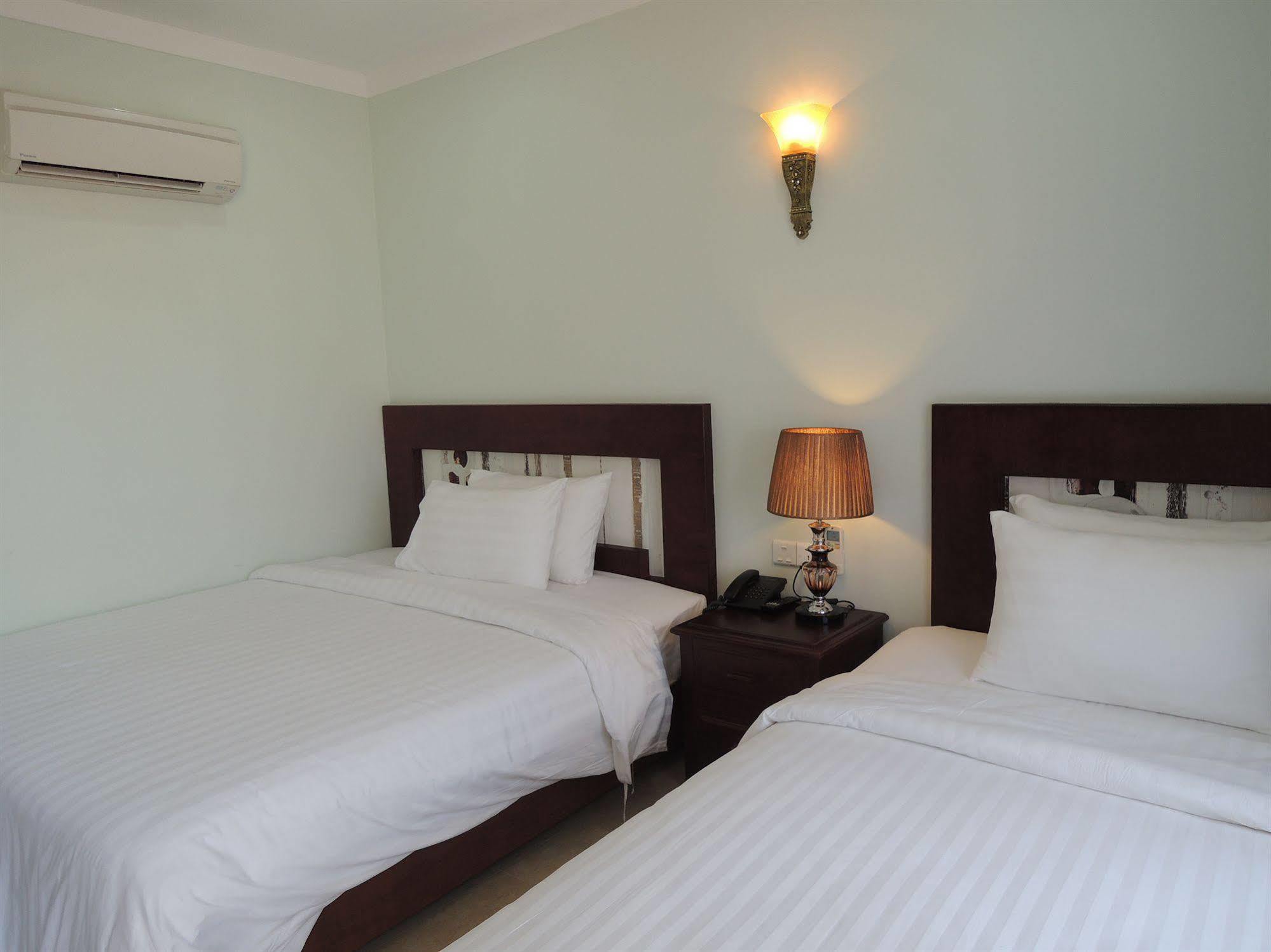 Sen Han Hotel Phnom Penh Dış mekan fotoğraf