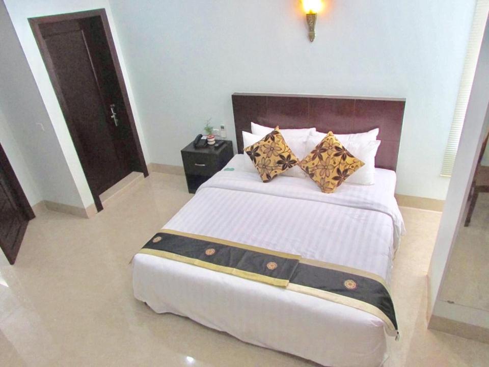 Sen Han Hotel Phnom Penh Dış mekan fotoğraf