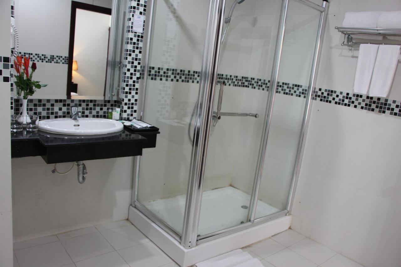 Sen Han Hotel Phnom Penh Dış mekan fotoğraf