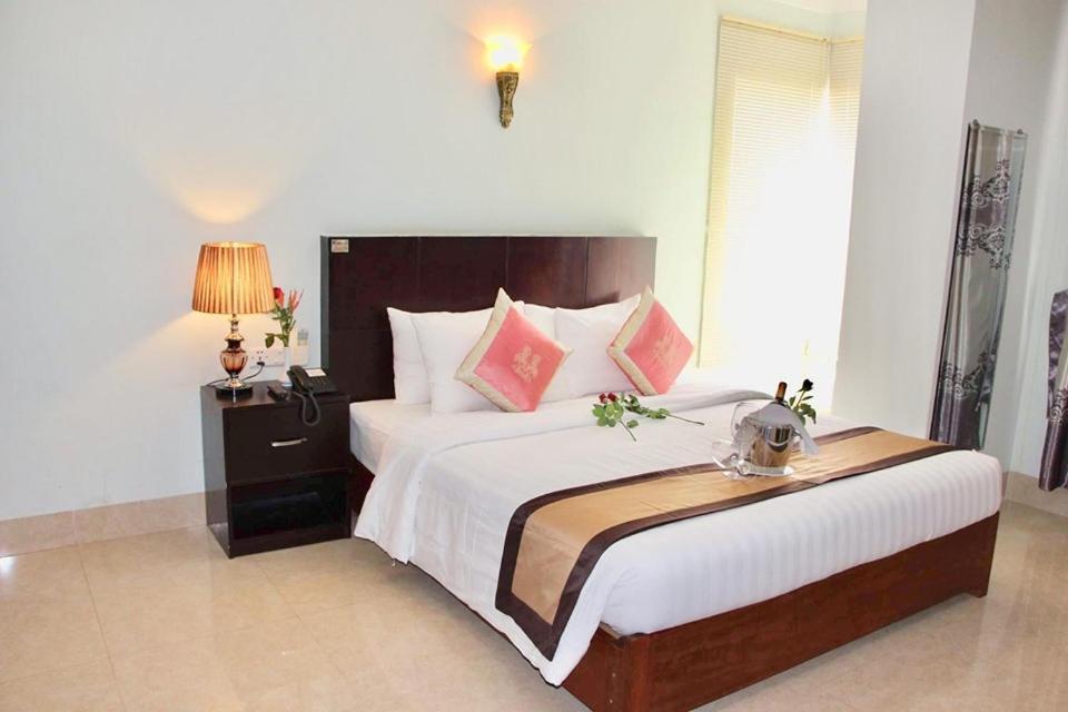 Sen Han Hotel Phnom Penh Dış mekan fotoğraf