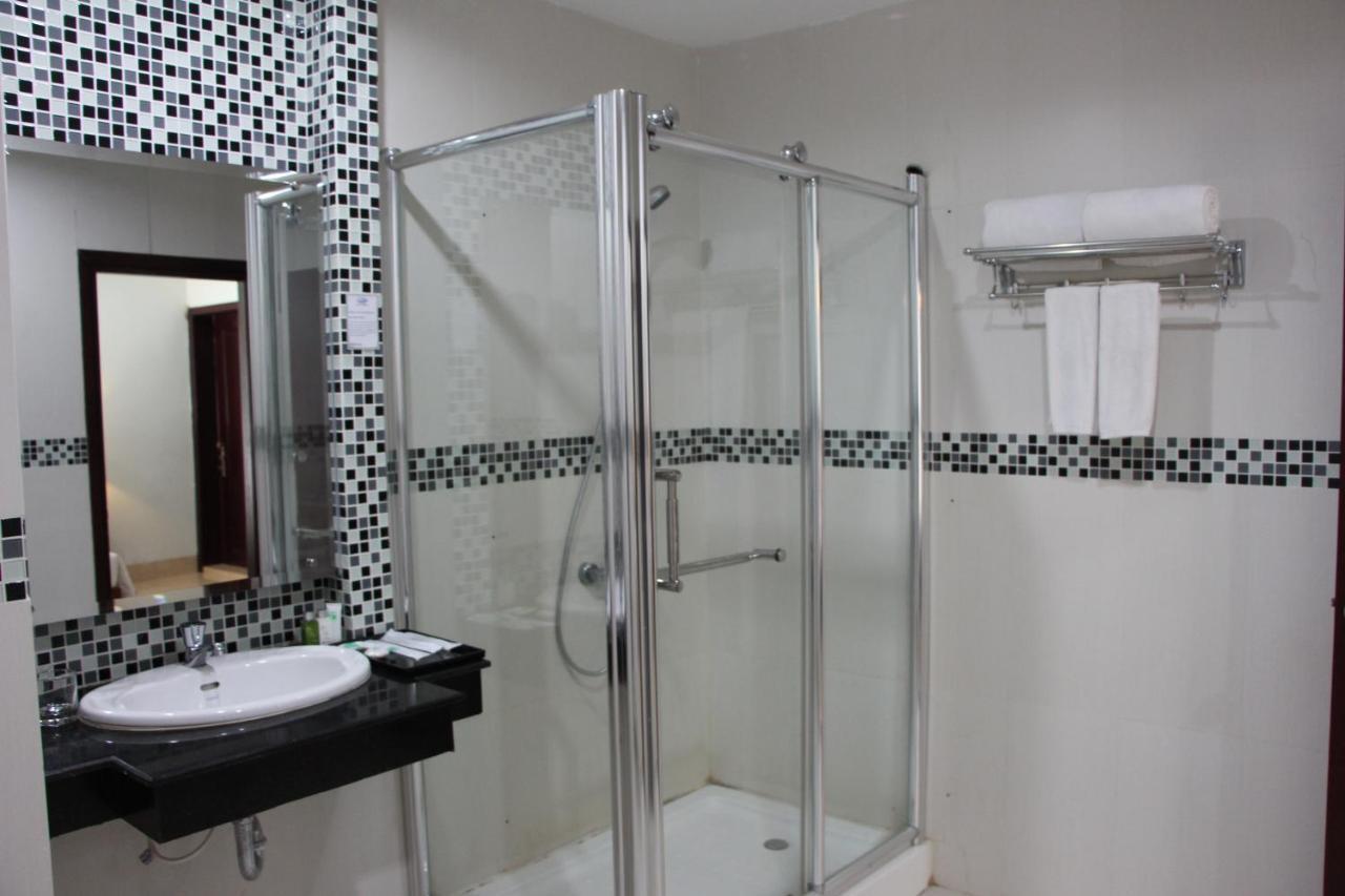 Sen Han Hotel Phnom Penh Dış mekan fotoğraf